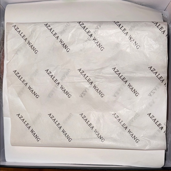 Azalea Wang Embroidered Tan Heeled Cowgirl Boots - Picture 9 of 10